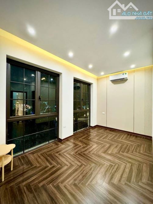 KHU NHÀ Ở 90 NGUYỄN TUÂN -70M X 6 TẦNG - 3 THOÁNG - VIEW KBT NGUYỄN TUÂN - SDCC - 13,8 TỶ - 5