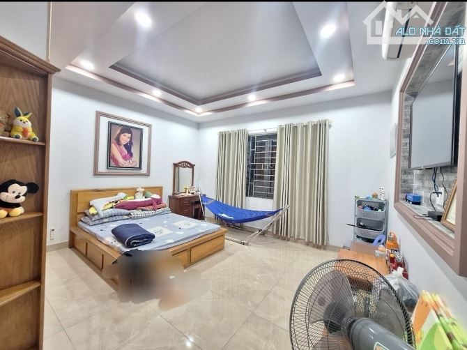 🏠🏠 NHÀ ĐẸP NHƯ BỨC TRANH -  4 TẦNG - TẶNG NỘI THẤT SỊN - HẺM 6M - SÁT MẶT TIỀN LÊ VĂN V - 5