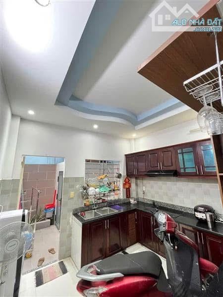 Nhà 3 tầng NT đẹp 4x16m hẽm rộng đường số Tân Quy Nguyễn Thị Thập nhỉnh 6 tỏi - 6