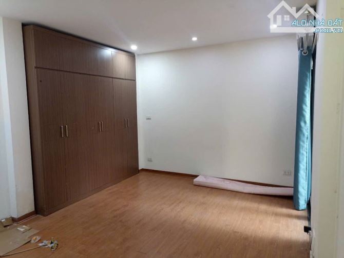 BÁN NHÀ PHỐ VIỆT HƯNG LONG BIÊN 42M² - 4 TẦNG 4.96 TỶ - MẶT TIỀN RỘNG - GẦN PHỐ - 7