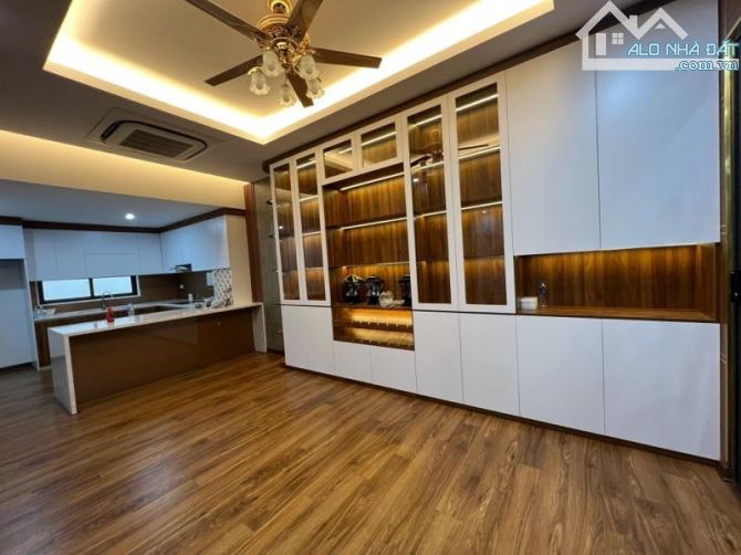 BÁN NHÀ KHU 7,2 H.A VĨNH PHÚC BA ĐÌNH 28 TỶ 190M2 MT 10M 4 TẦNG Ô TÔ  KINH DOANH