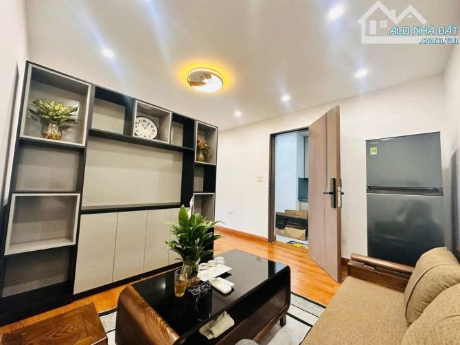 Căn hộ tầng 3 Bạch Mai 50m  2 ngủ, khách bếp đầy đủ nội thất