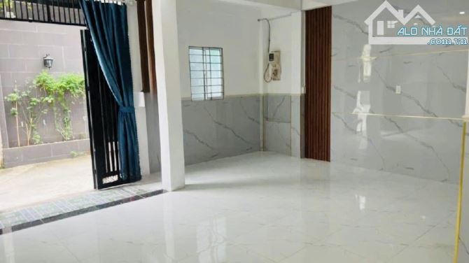 NGỘP!! BÁN NHÀ ĐƯỜNG XE HƠI LÔ GÓC TT TĂNG NHƠN PHÚ A, 60M2, 4 TỶ, NGANG 4,2M,2 PN,