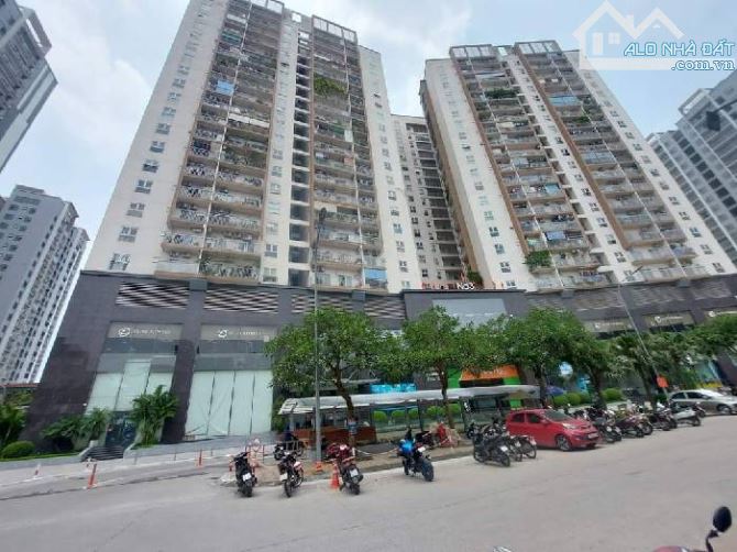 Bán nhà Gia Thuỵ 190m2,mt 7m - Hàng xóm Berriver, Đường 20m vỉa hè - KD đỉnh cao - Giá tốt