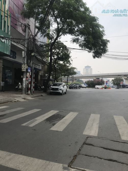 BÁN NHÀ ĐỐNG ĐA - PHÂN LÔ  TRẦN QUANG DIỆU Ô TÔ ĐỖ CỬA, 45M GIÁ 12.9 TỶ