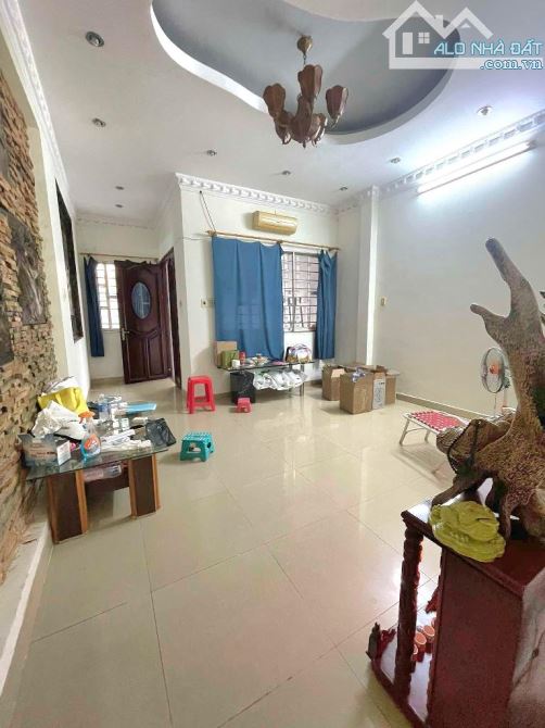 Bán Gấp Giá Rẻ Nhà 1/ HXT Đường phú thọ hòa tân phú DT Khủng 4.6mx19m 3 Tầng chỉ 9 Tỷ