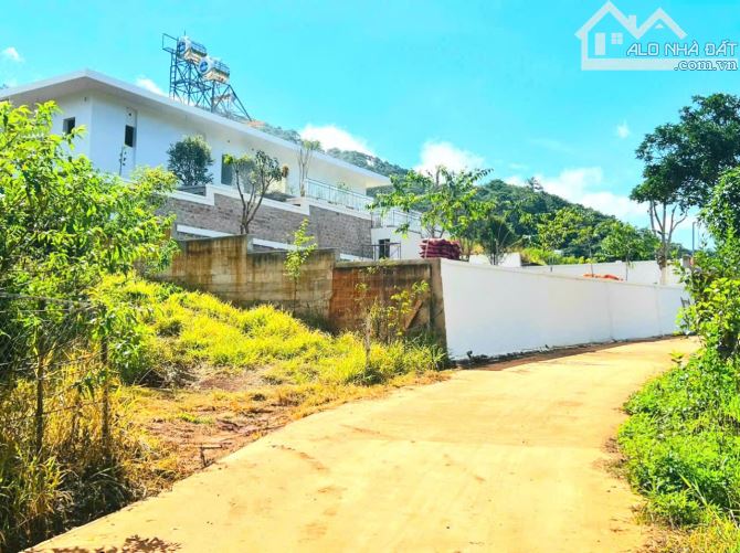 Bán đất view đẹp sát suối ngay chân đèo Pren Đà Lạt, cách Quốc Lộ 20 khoảng 50m