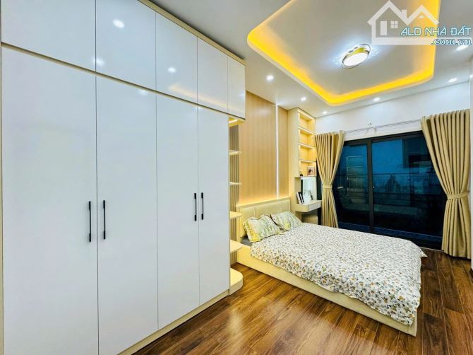 Hàng hiếm Nguyên Hồng 43m2, gần phố, full NT cao cấp, 2 mặt thoáng, view đài truyển hình - 11