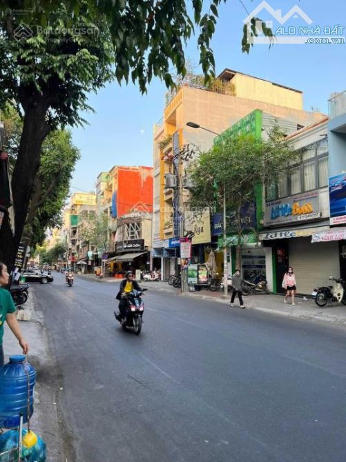 Hàng Kín! Bán biệt thự góc đường Ung Văn Khiêm, P. 25, Q. BT - 8x20m - 4 tầng - giá: 27 tỷ - 1
