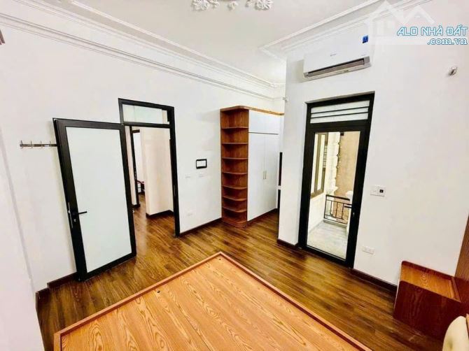 Dinh thự Quan Chức Láng Hạ 50m2, NT sang xịn, gần ô tô, view thoáng, 2 thoáng, nhà đẹp - 1