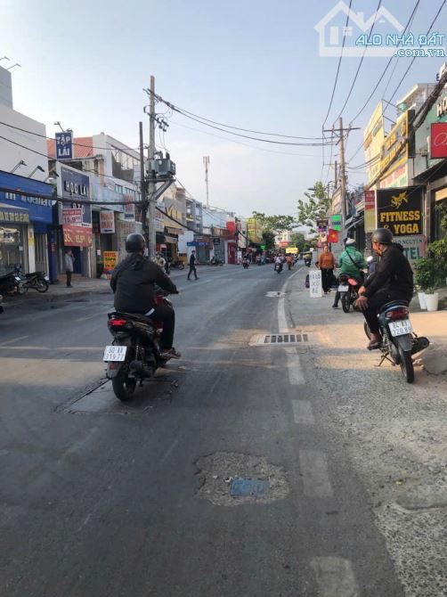 Mặt tiền kinh doanh ngã tư thủ đức, CHDV 13 phòng thu nhập mỗi tháng 50tr - 1