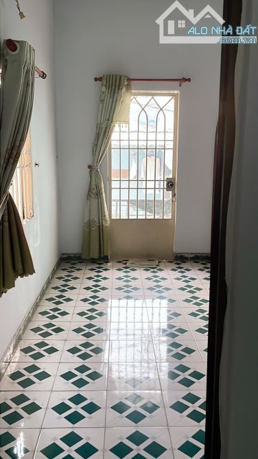 Bán nhà Hxh Tô Hiến Thành,Quận 10 44m2 2 tầng chỉ 5.3 tỷ. - 1