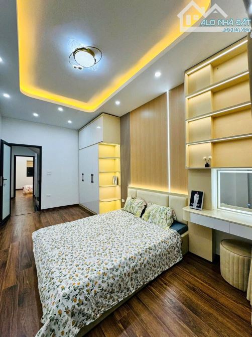 Hàng hiếm Nguyên Hồng 43m2, gần phố, full NT cao cấp, 2 mặt thoáng, view đài truyển hình - 14