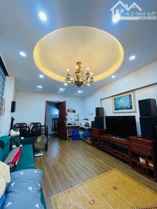 Bán nhà Ngọc Thuỵ Long Biên, 1 nhà ra ngõ ô tô tránh, gần 200 m2 SD, 5 tầng, 6 tỷ rưỡi - 2