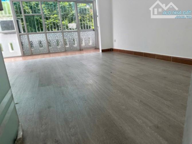 BÁN NHÀ PHỐ TRUNG KÍNH CẦU GIẤY 26 TỶ DT 65M2 MT 5M 3 TẦNG 2 MẶT THOÁNG OTO TRÁNH VỈA HÈ - 2