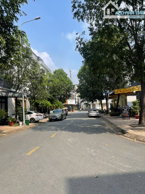 Đất bán đường D2 giáp Á Châu N3 giá 6,8 tỷ 90m2 hiếm có khó tìm siêu đẹp cần bán nhanh - 2