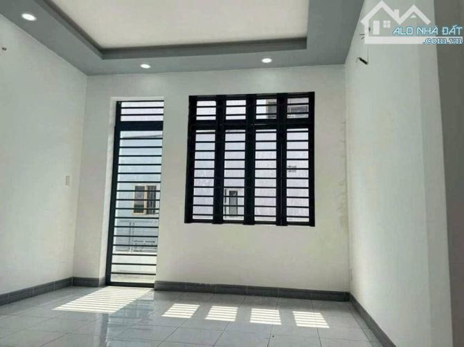 NGỘP!! BÁN NHÀ ĐƯỜNG XE HƠI LÔ GÓC TT TĂNG NHƠN PHÚ A, 60M2, 4 TỶ, NGANG 4,2M,2 PN, - 2