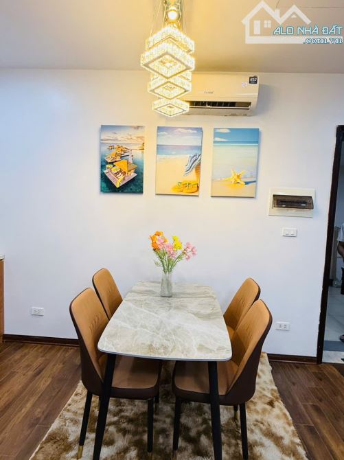 HÀNG HIẾM - Ô TÔ ĐỖ GẦN - DÂN TRÍ CAO - CHỦ TẶNG NỘI THẤT - 2