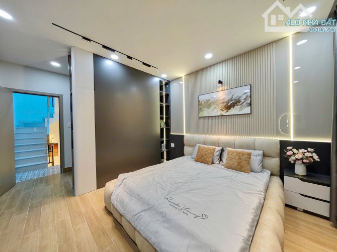 Nhà đẹp   Q10-80M2-4 Tầng -8PN - tiện làm CHDV Giá Chỉ Nhỉnh 12Ty Chút. - 2