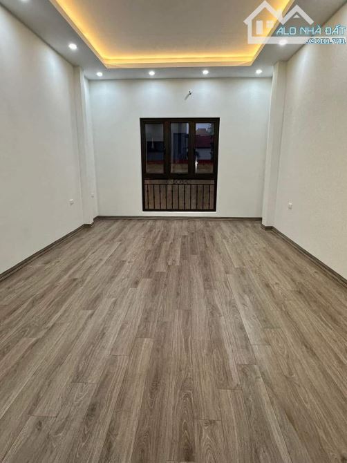 BÁN NHÀ PHỐ LÊ QUÝ ĐÔN, 42M2 Ô TÔ ĐỖ CỬA - 3