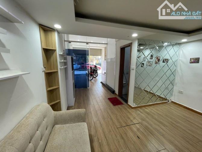 Bán nhà phố Nguyễn Chí Thanh, Đống Đa, ô tô tránh, tiện kinh doanh 5 tầng 45 m2 giá 18 tỷ - 3