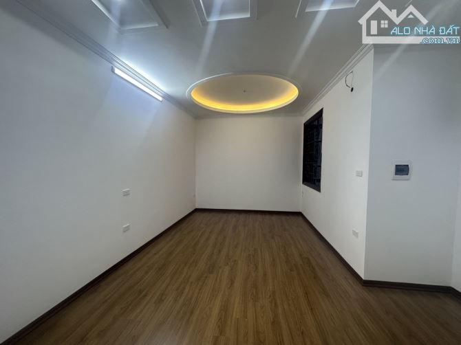 BÁN GẤP NHÀ KIM GIANG - NGÕ NÔNG - NHÀ ĐẸP - KHUNG BTCT - MẶT TIỀN RỘNG - ẢNH THẬT 100% - 4
