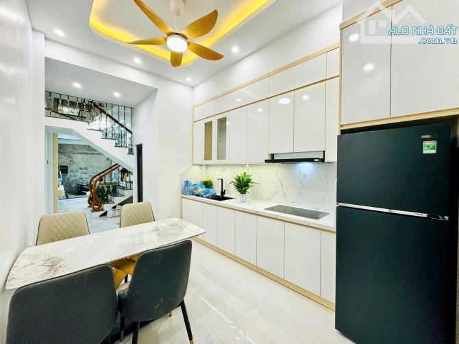 Hàng hiếm Nguyên Hồng 43m2, gần phố, full NT cao cấp, 2 mặt thoáng, view đài truyển hình - 4