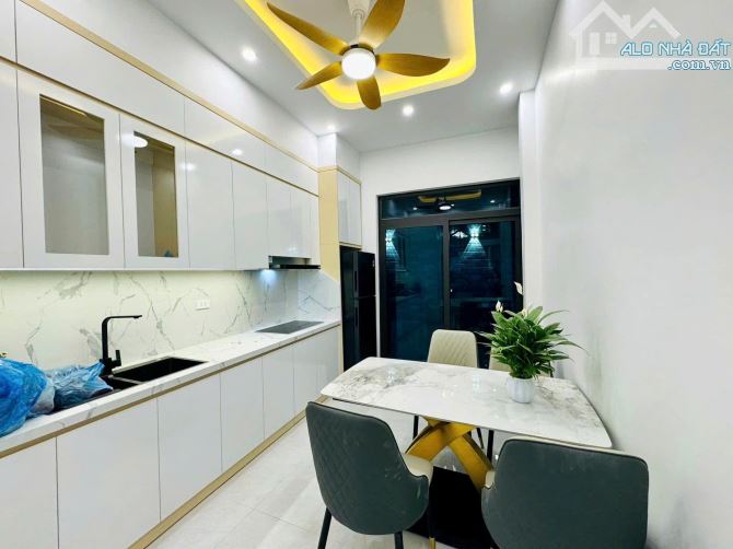 Hàng hiếm Nguyên Hồng 43m2, gần phố, full NT cao cấp, 2 mặt thoáng, view đài truyển hình - 5