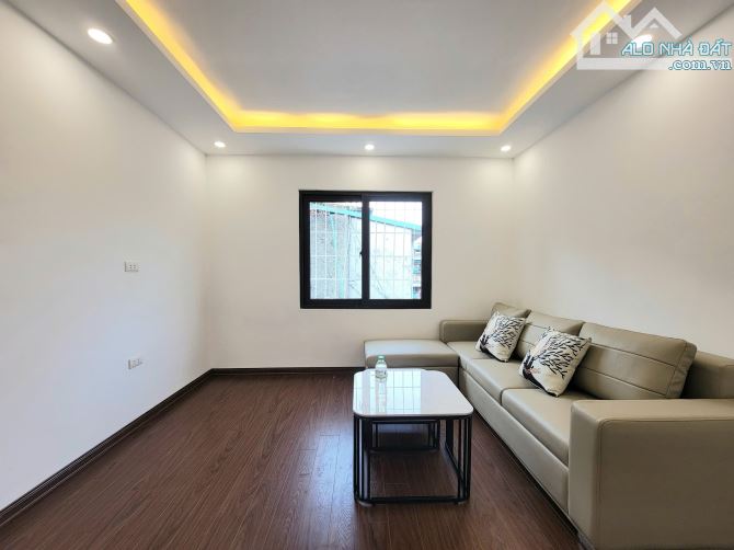 Chính chủ bán nhà TT Thanh Xuân 70m2-2pn- full nội thất-3.2 tỷ - 6