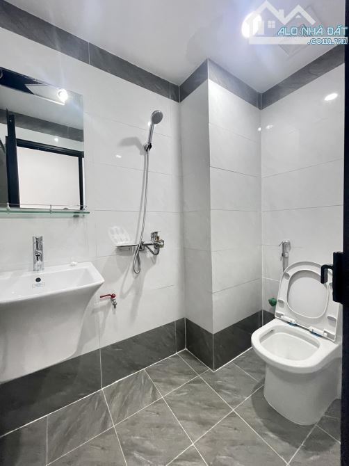 Bán tòa CCMN 650m2*7T, 18P khép kín, giá 16.5 tỷ Ngõ Linh Quang, Đống Đa - 7