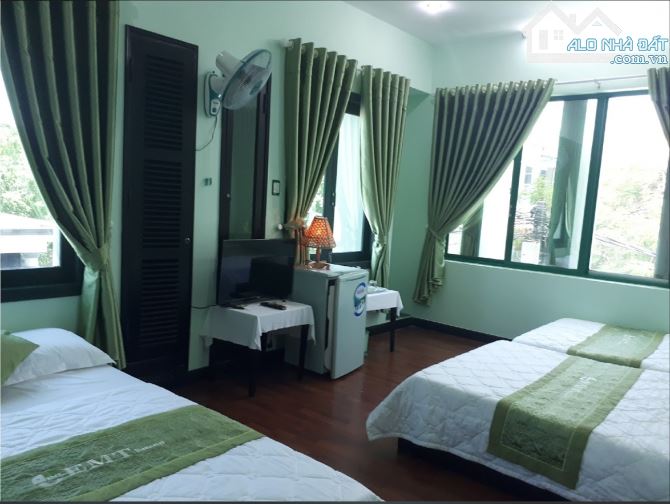 Cần bán căn homestay 2 mặt tiền Diện tích 294m2. 5 tầng, 21 phòng. Thu nhập thực tế trên 1 - 7