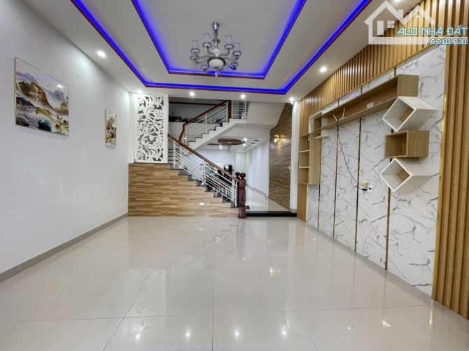 💥💥💥NHÀ ĐẸP GIÁ TỐT💥💥💥 ❤️ NHÀ MỚI KENG 3 TẦNG 3 MÊ 125M²  THOÁNG 2 MẶT - ĐƯỜNG 7M5