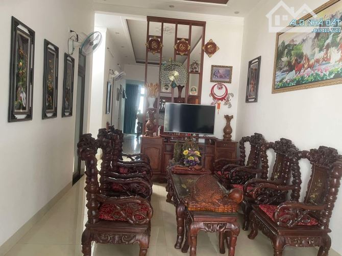 🏡 Nhà hẻm 179 Phạm Ngọc Thạch- rộng rãi có sân vườn