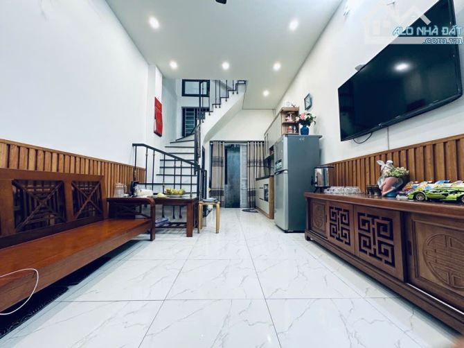 Bán Nhà Cát Linh Nhà Mới Ở Luôn, 25m2, Gần Phố, Sổ Phân Lô, Nội Thất Nhập Khẩu, 5.4 Tỷ