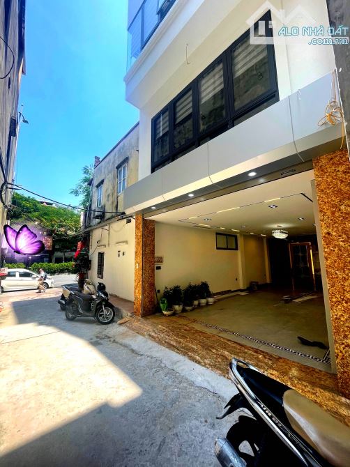 Tuyệt Phẩm Nguyễn Văn Cừ 51m2, 7 Tầng Thang Máy, 1 Nhà Ra Phố, MT 4,8m, Gara Ôtô Giá 19 Tỷ
