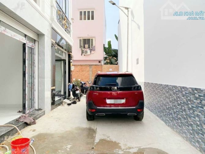 Lê Quang Định, Bình Thạnh - Nhỉnh 9 tỷ 50m2 4 tầng - Xe hơi ngủ nhà