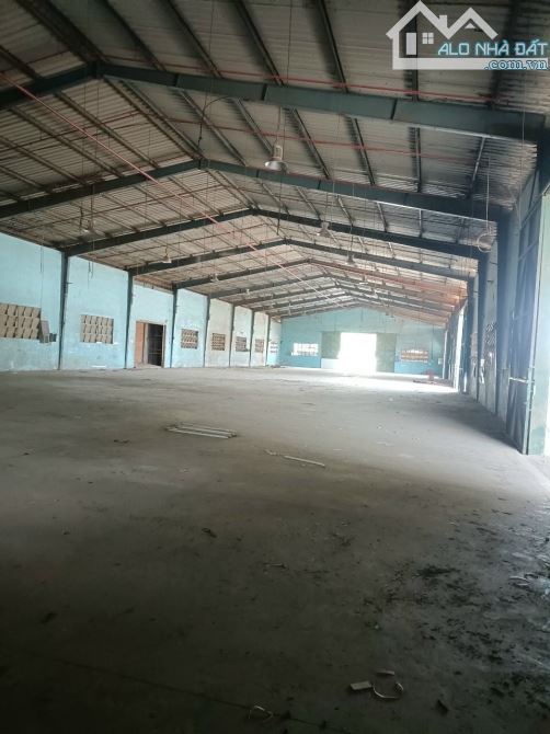 cho thuê 1300m kho xưởng bà điểm giá 45 triệu - 1