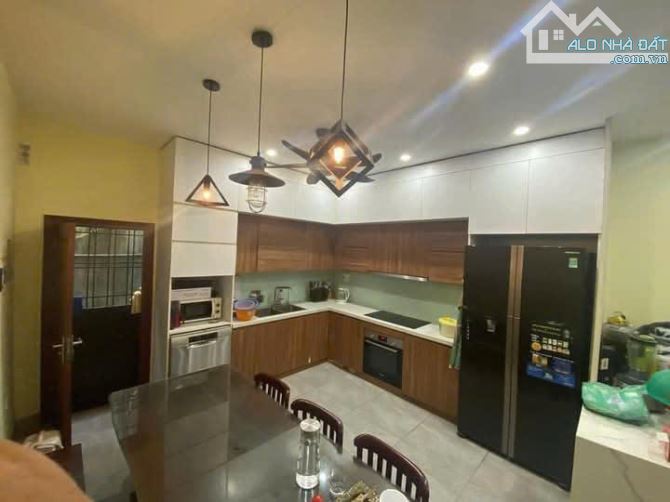 Lạc Trung 82m2, ở luôn,mặt tiền rộng, ô tô, gara, kinh doanh văn phòng, 25 tỷ - 1