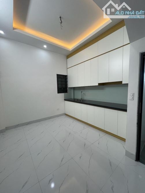 Bán Nhà Mới Tinh - Tặng full Nội thất - 45m2 Giá chỉ 5.8 tỷ. - 1