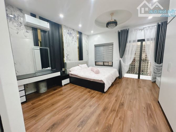 Bán nhà Phố Nguyễn Cao, Bạch Đằng, Hai Bà Trưng, Gần Lương Yên, Lò Đúc. Giá: 12 Tỷ. 6 Tầng - 2