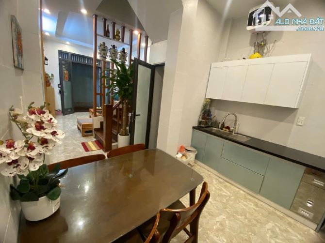 Bán nhà Linh Đàm 35m2 ô tô đỗ cổng 6.8 Tỷ - 2