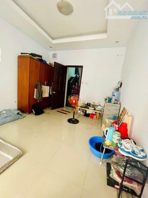 CHỢ PHẠM VĂN HAI P2 TÂN BÌNH - 4 TẦNG BTCT 4x15 CÓ 6PN 7WC - SỔ NỞ HẬU NHẸ - 8tỷ nhỉnh - 2