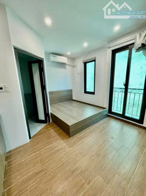 29.8 tỷ. Căn hộ dịch vụ Chùa Láng. 25 phòng doanh thu 160 triệu - 2