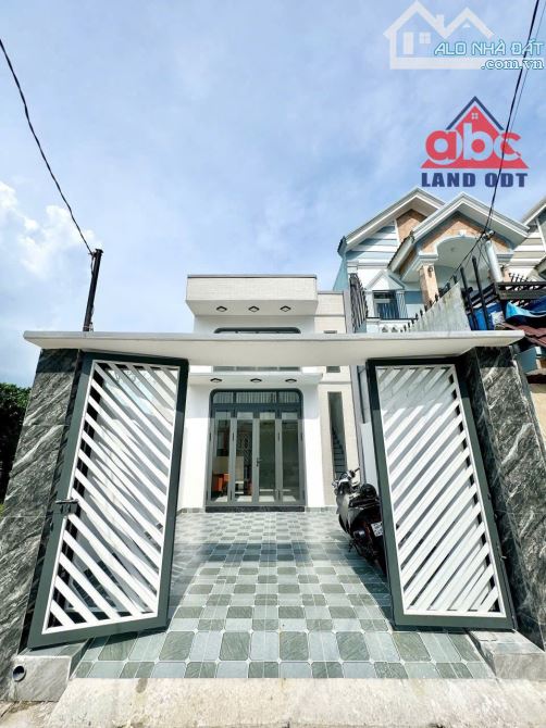 Nhà Gần Chợ Phường Hóa An Biên Hòa 90m2 2 tỷ 650 Full THổ Đường 2 Ô tô né nhau - 2