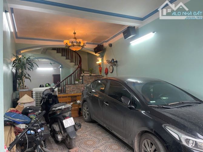 Bán  gấp nhà Liên Ninh mătj Ngõ ,ô Tô tránh ,kinh doanh ,Gara ô tô giá 9.4 tỷ - 2