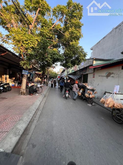 Bán nhà lô góc Trại Chuối rẻ nhất khu luôn ngang 4,06m đẹp - 3