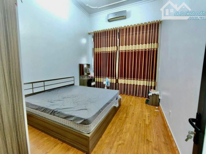 Cho thuê nhà 4 tầng  Văn Cao , 60m2, 4 ngủ full đồ chỉ 11 triệu - 3