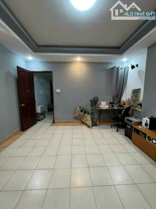 Cần bán nhà 62m2, sát đường Trường Chinh, giá 6,1 tỷ - 3