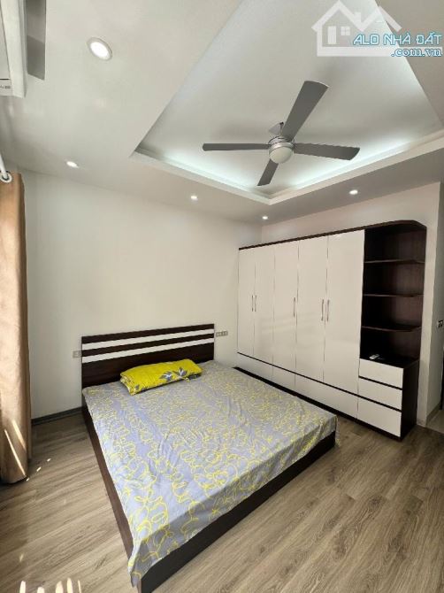 NGUYỄN VĂN CỪ PHỐ VIP DT 47M2 , Ô TÔ THÔNG , GARA Ô TÔ , GIÁ CHỈ 10.2 TỶ CHỐT NHANH ĐI Ạ - 3