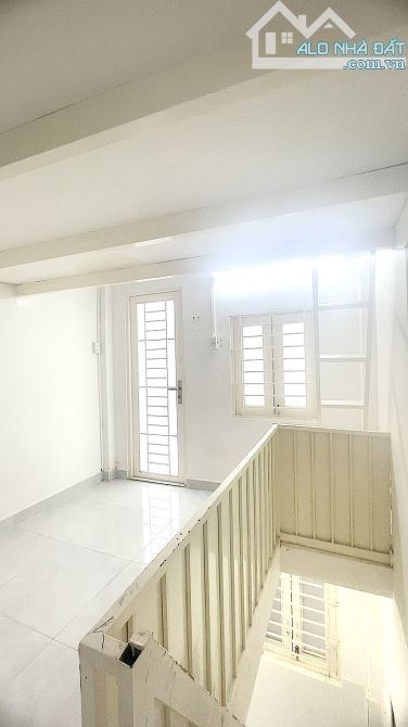 🏘🌟NHÀ NHỈNH 1 TỶ ÂU CƠ - PHÚ TRUNG - TÂN PHÚ - 3 TẦNG VUÔNG VỨC - 10M2 - 3X3.5M - KHÔNG - 3